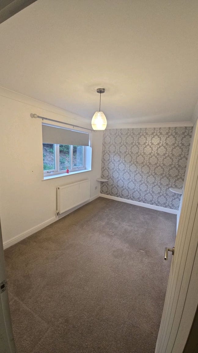 Room to rent Main Photo