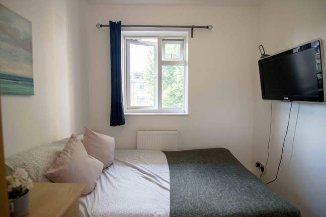 Cosy DBL, balcony, Shepherds Bush  Main Photo