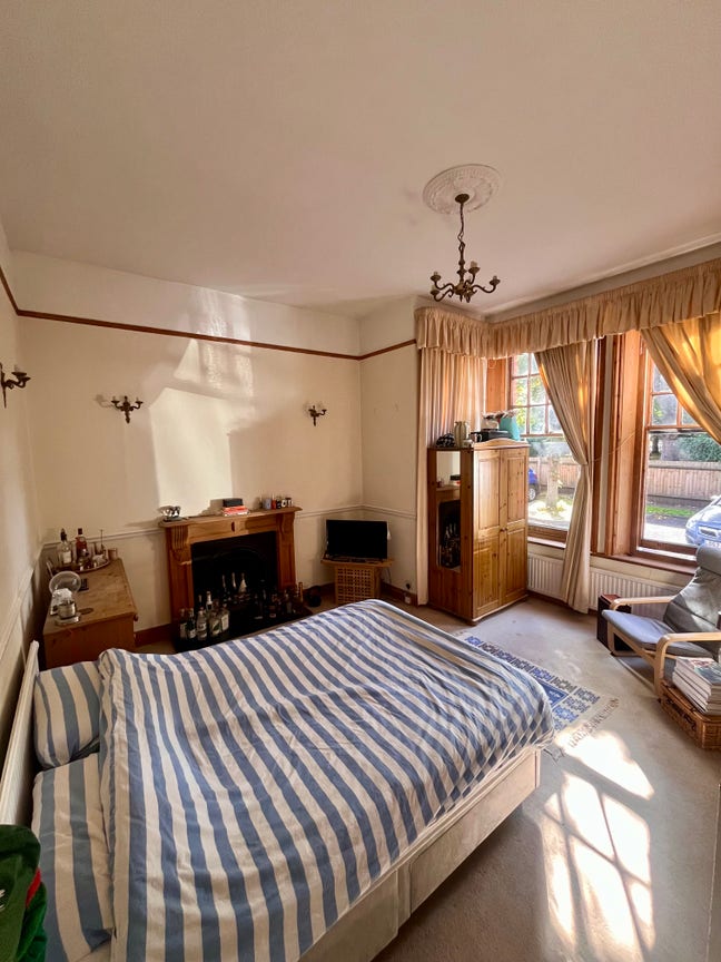 Spacious Double Room in Barnes/Putney Flat Main Photo