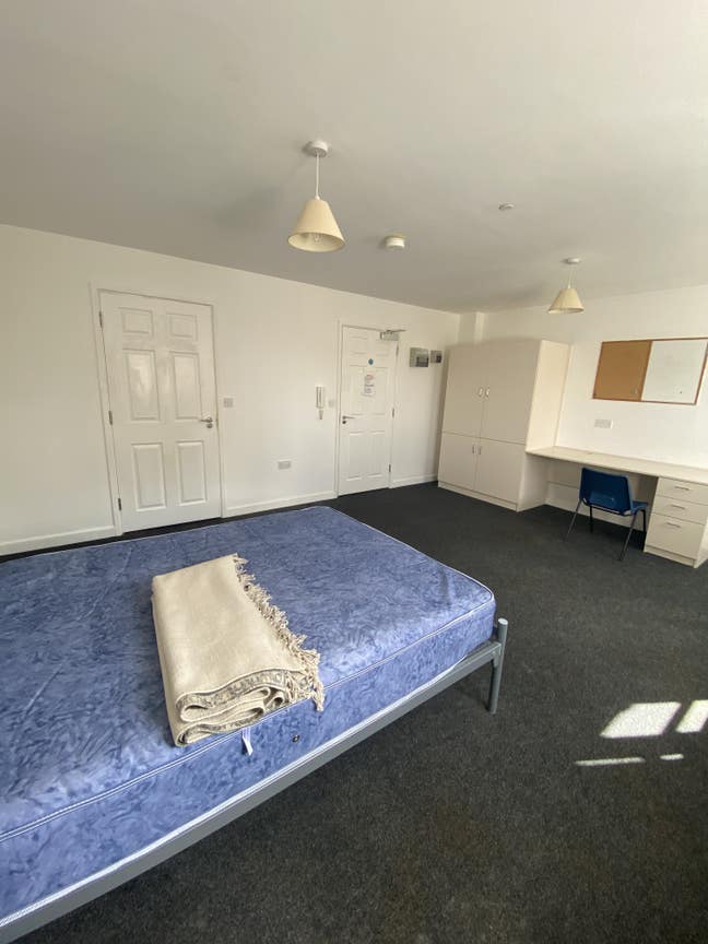 En-suite room in student house near NUA Main Photo