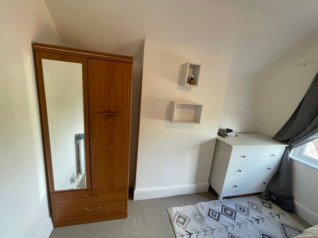 Bedroom near Brunel and Uxbridge  Main Photo