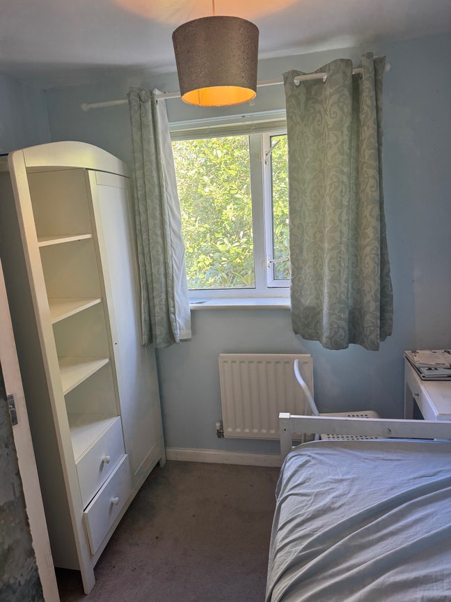 Single Room Main Photo