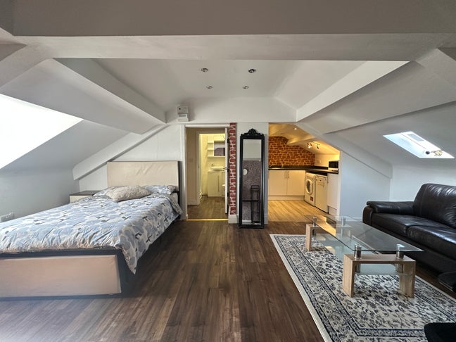 Avail now CityCentre student room £925pm inc bills Main Photo