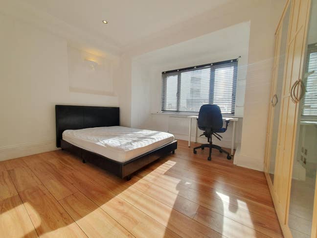 ✨ Beautifully Furnished Ensuites in Greenwich🏡 Main Photo