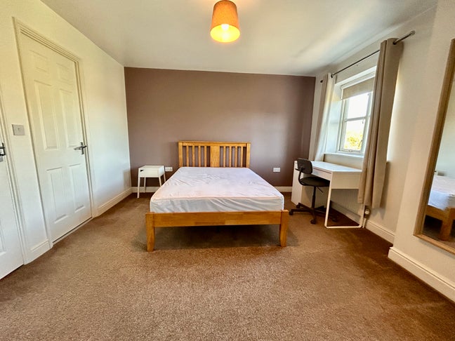 Double Room with en-suite in Central Chelmsford Main Photo
