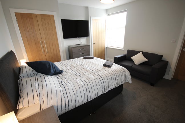 High Quality En Suite Room - Singles and Couples Main Photo