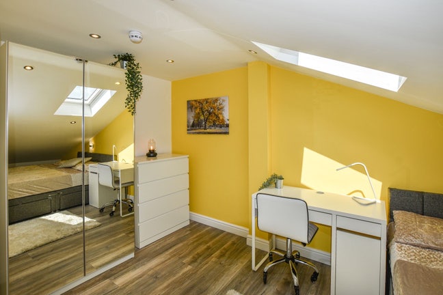 Designer 6 Bed Whitefield House  Main Photo