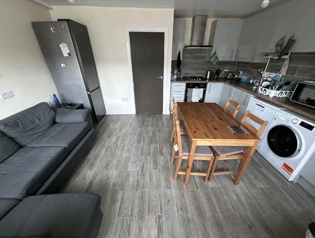 Bright Double Room in Social Flat with Terrace Main Photo