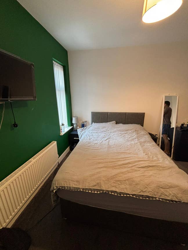 **Furnished En-Suite Room in 5 Bed Shared House** Main Photo