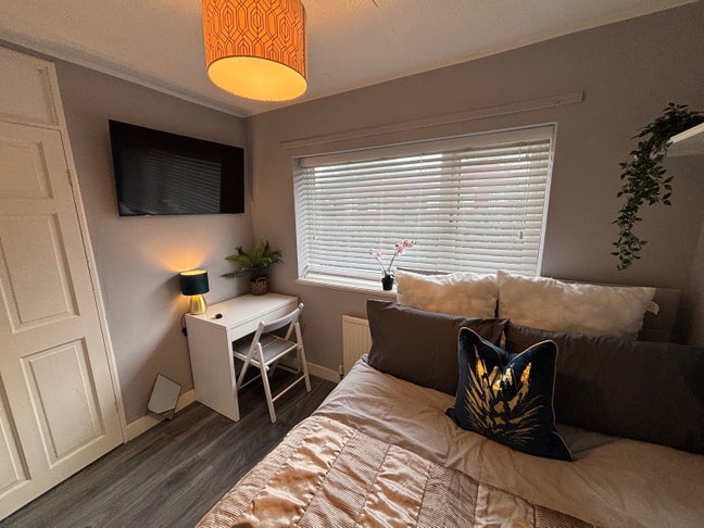 Cosy modern room in Luxury house  Main Photo