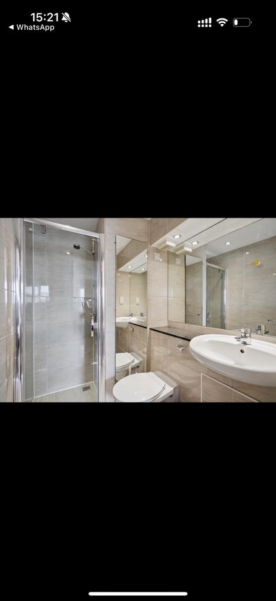 1 Double bedroom available in city centre Main Photo