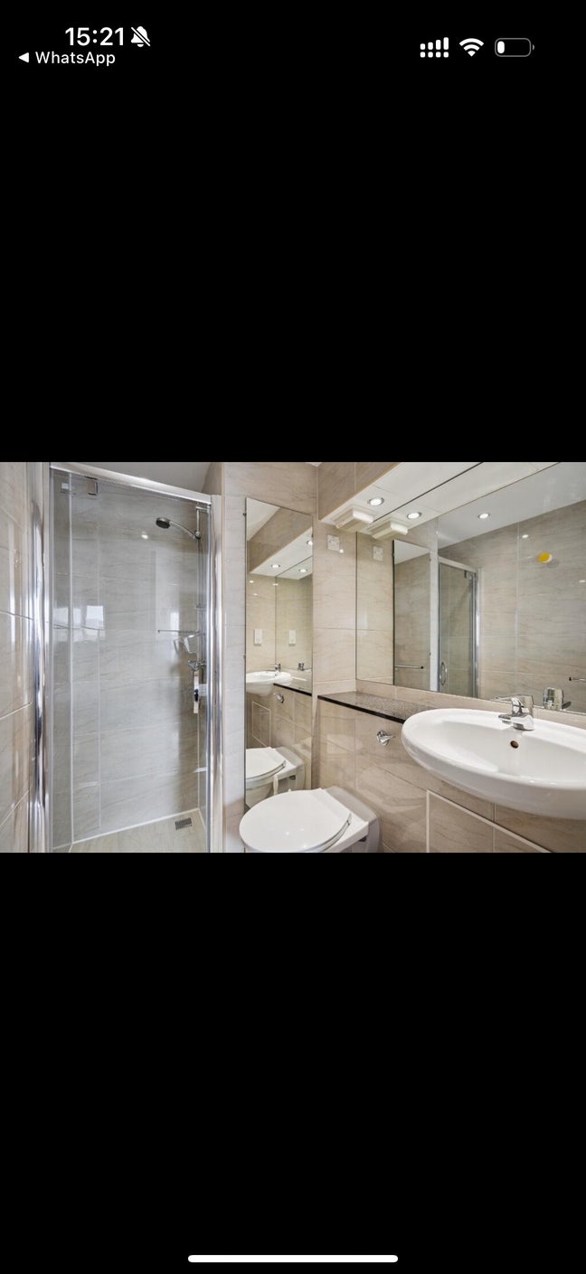 1 Double bedroom available in city centre Main Photo