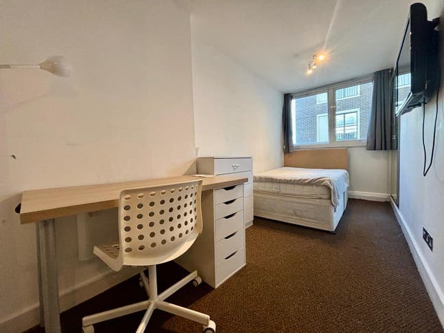 Double Room in 4-bed Duplex (Flat share) Main Photo