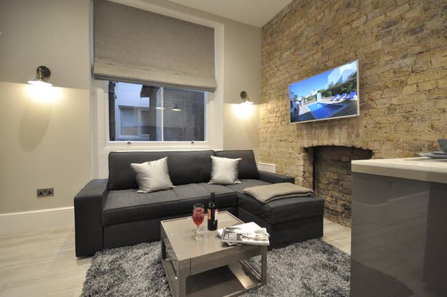🏠Bills Included, Top Location-Flexible Term Stays Main Photo