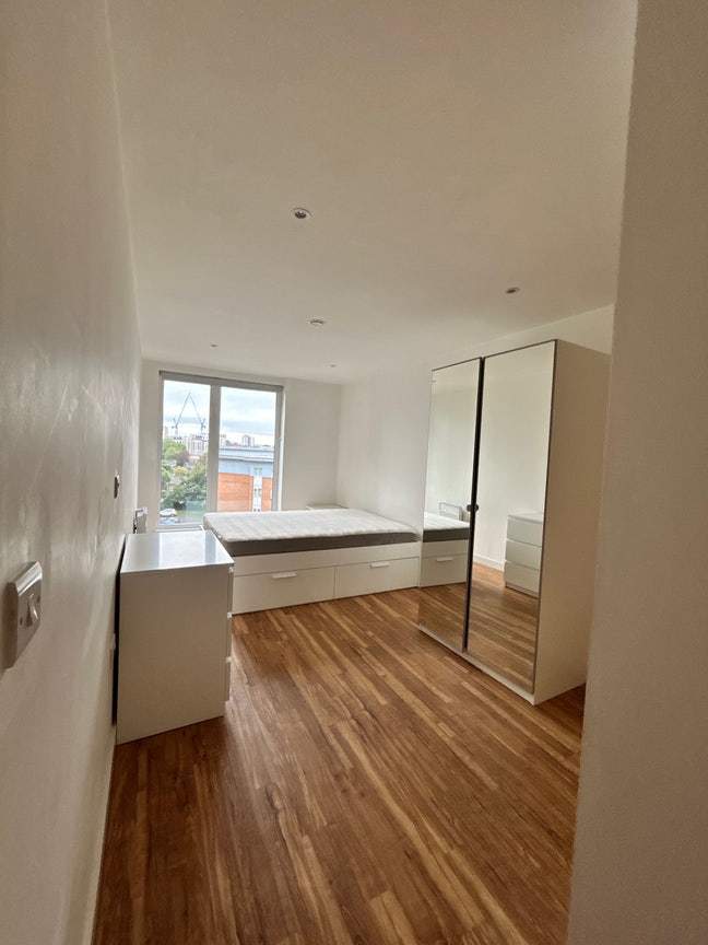 En-suite  Main Photo