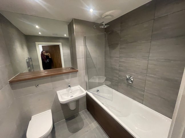A new tenant needed for 2nd room Main Photo
