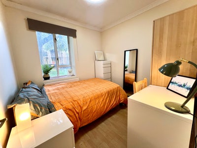 Awesome room in the heart of Angel.  Main Photo