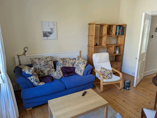 Looking for a flatmate Main Photo