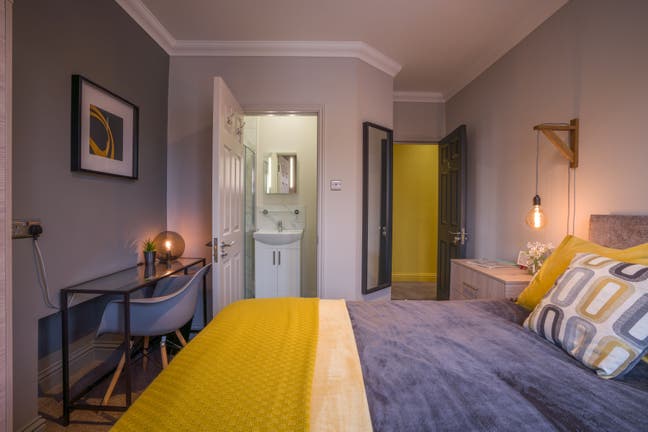 Luxury Room and Ensuite, Bills Inc VIEW NOW Main Photo