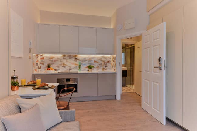 Bills Included, Great Location, Short/Long Lets 🔥 Main Photo