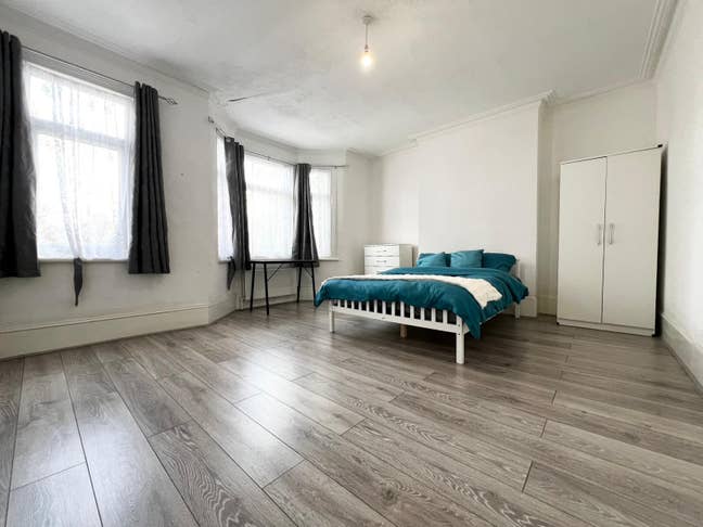  5 Bedrooms in Turnpike Lane  Main Photo