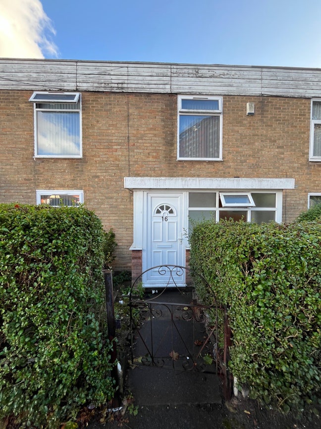 Room available for rent Immediately  Main Photo