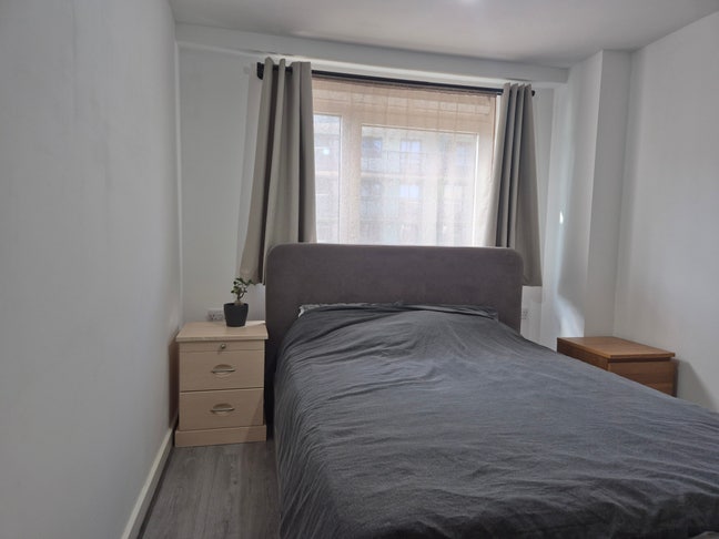 Double bedroom in flat next to OVO arena Main Photo