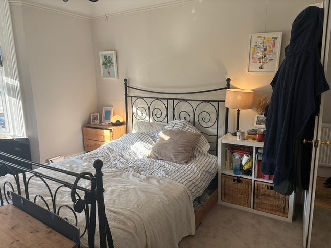 Very large  double in a sunny friendly houseshare  Main Photo