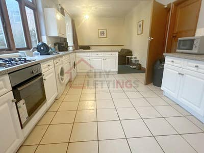 Housemate Wanted, Close to City, Good Size Double Main Photo