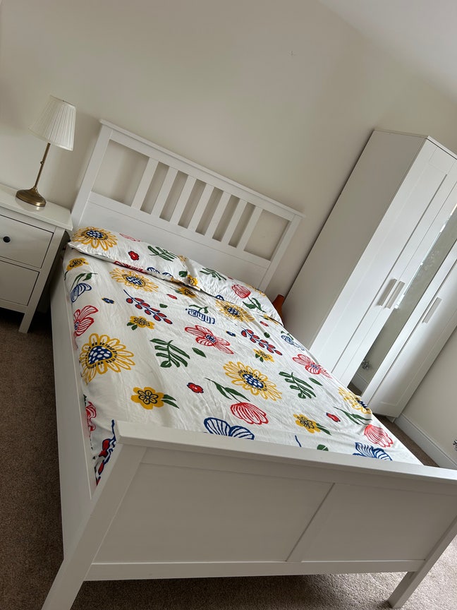 Female tenant wanted-Lovely 2-Bedroom flat  Main Photo