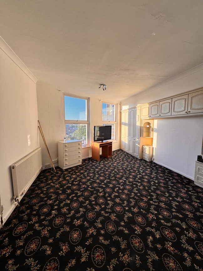 Massive Double bed in Clapham Junction Main Photo