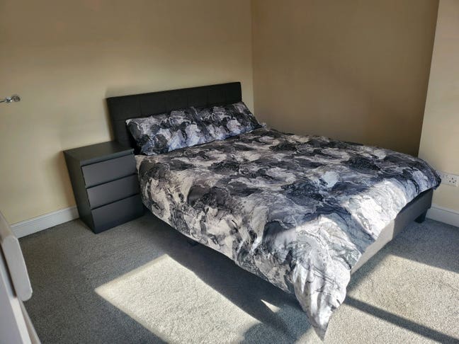 Room for rent Main Photo