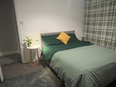 Double room Cockfosters Station Main Photo