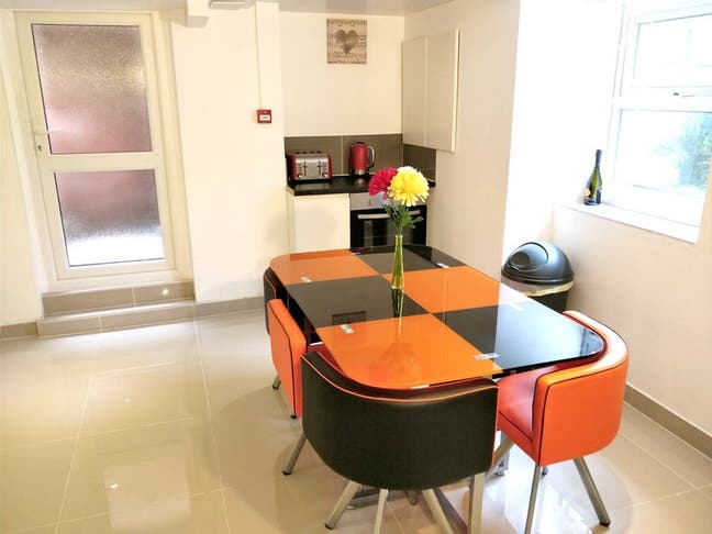 3 Bedroom House in Manchester City Centre &Salford Main Photo