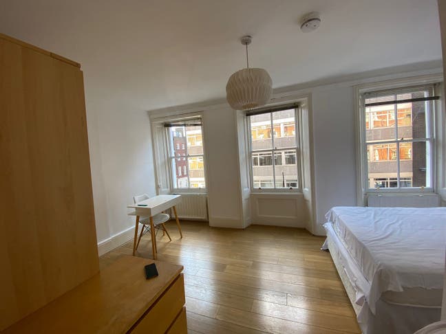 29th Sept / Marylebone/ Oxford St/ Spacious studio Main Photo