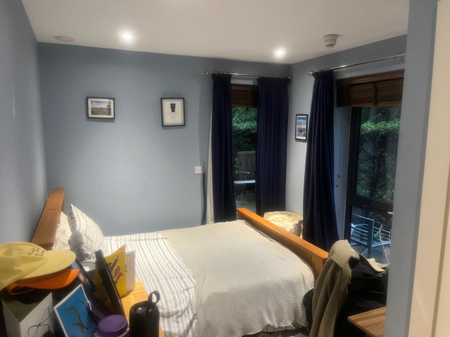 Putney double with en-suite (short-term/no bills) Main Photo