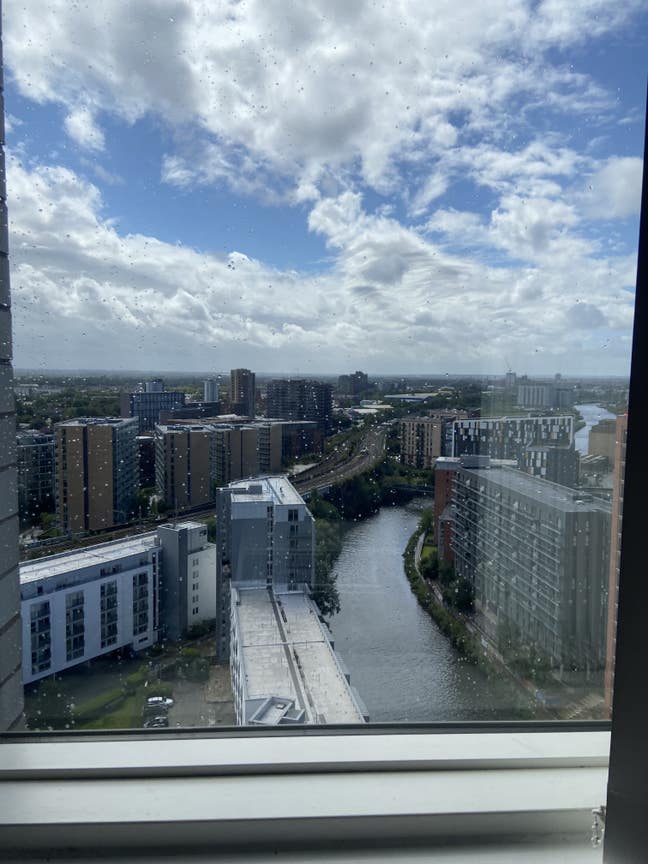 Apartment on the 20th floor with balcony Main Photo