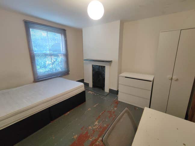 Good size double room in Hackney area Main Photo
