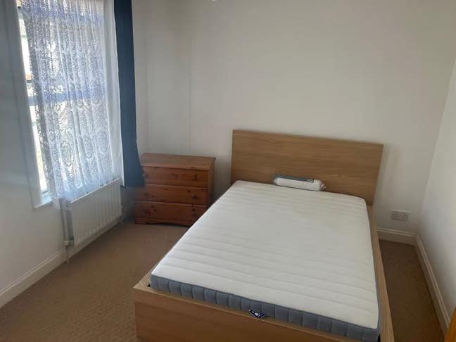 Double room with private bathroom - Croydon, CR0  Main Photo