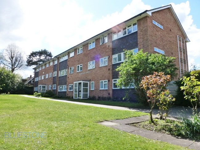 Croydon CR2 - 2/3 Bed Apartment-Communal Gardens Main Photo