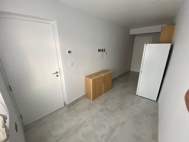Studio for rent Main Photo