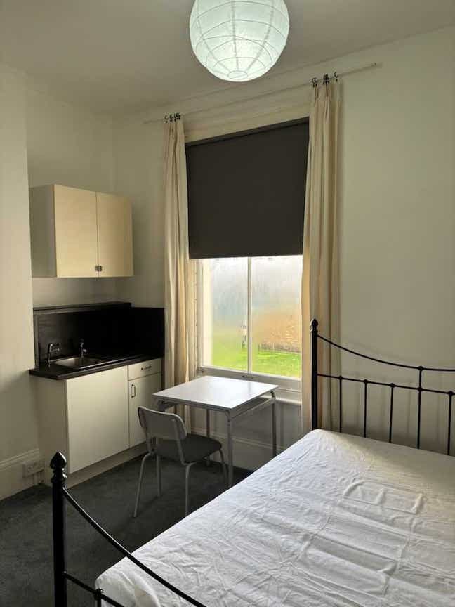 Room in friendly Victorian House  (HMO) Main Photo
