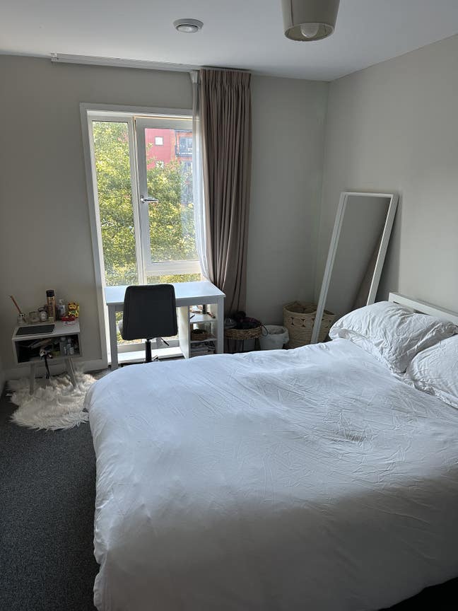 Double bed en-suite room in Castlefield Main Photo
