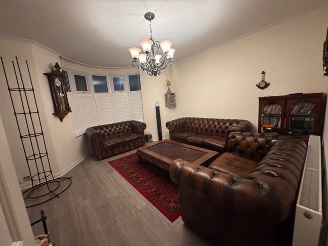 Spacious Double Room for Single Occupancy Main Photo