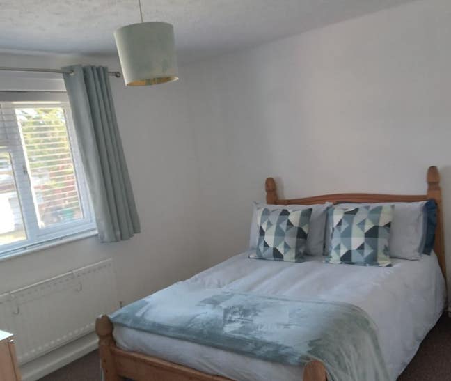 Large Double Room in BN2 Main Photo