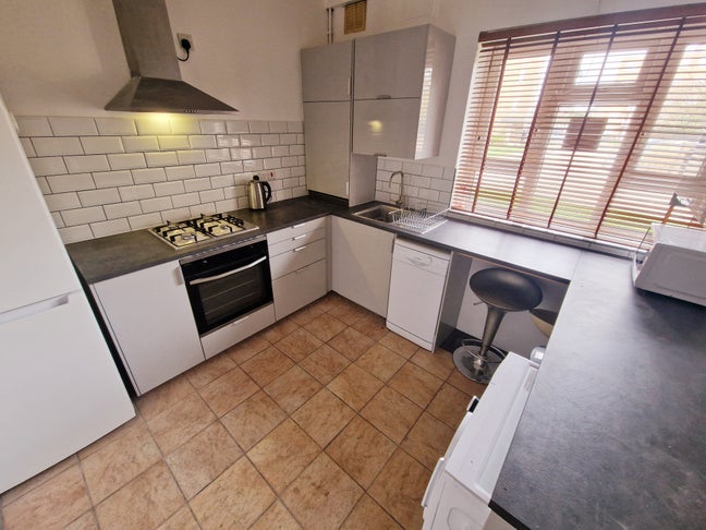 💥Must See💥Parsons Green💥Decent Room💥Location  Main Photo