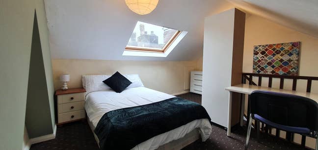 Luxury Rooms - at Brading Road Main Photo