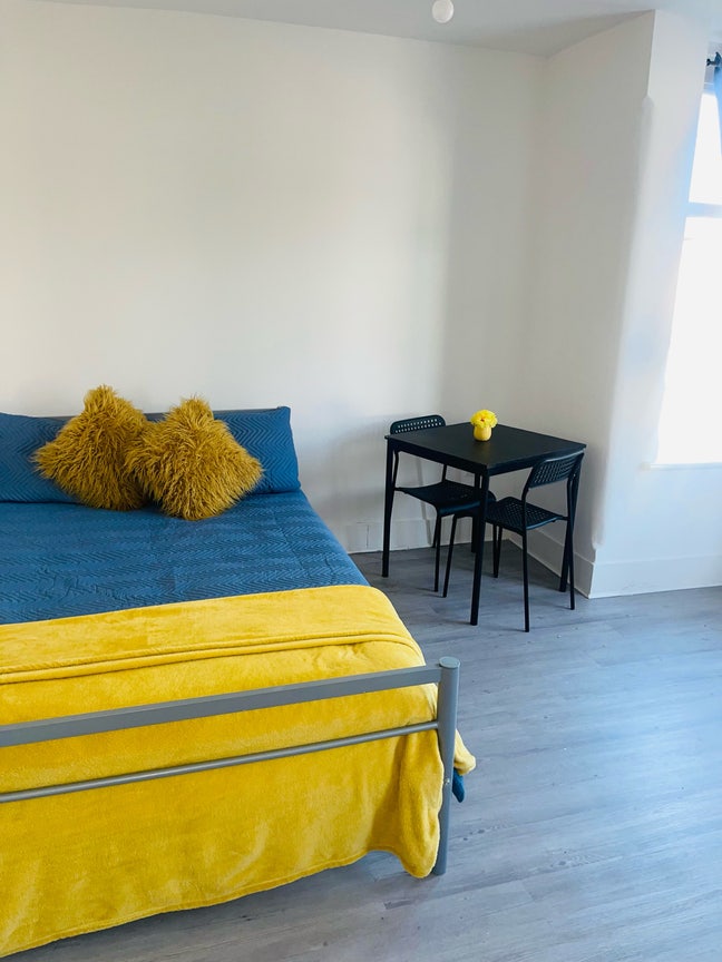 Large Double Room available in UB2 Main Photo