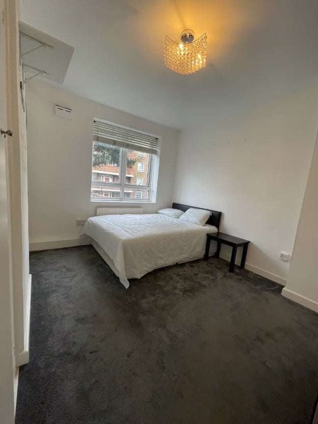 Beautiful Rooms available for rent  Main Photo