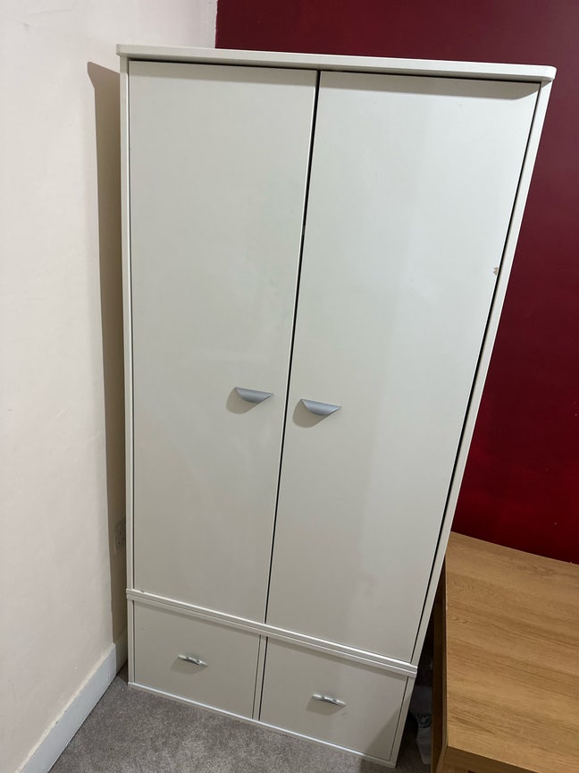 One single room is available for Rent Main Photo